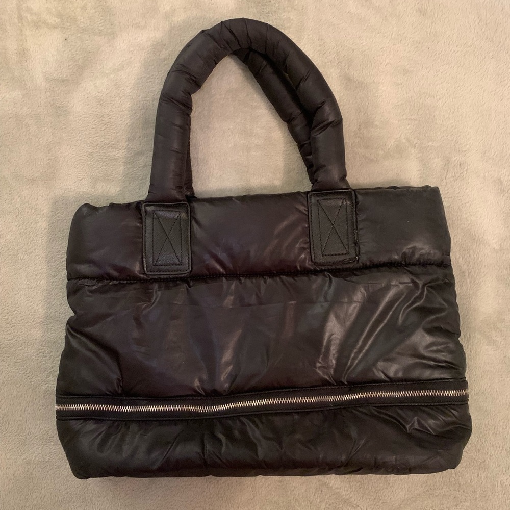 Puffy black double layered shoulder bag